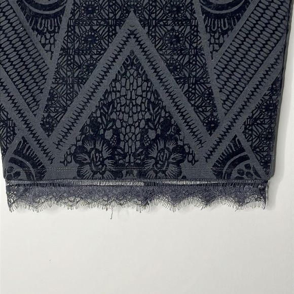 BAR III Women’s Deep Black Velvet-Burnout Pencil Skirt Size M - Picture 5 of 9